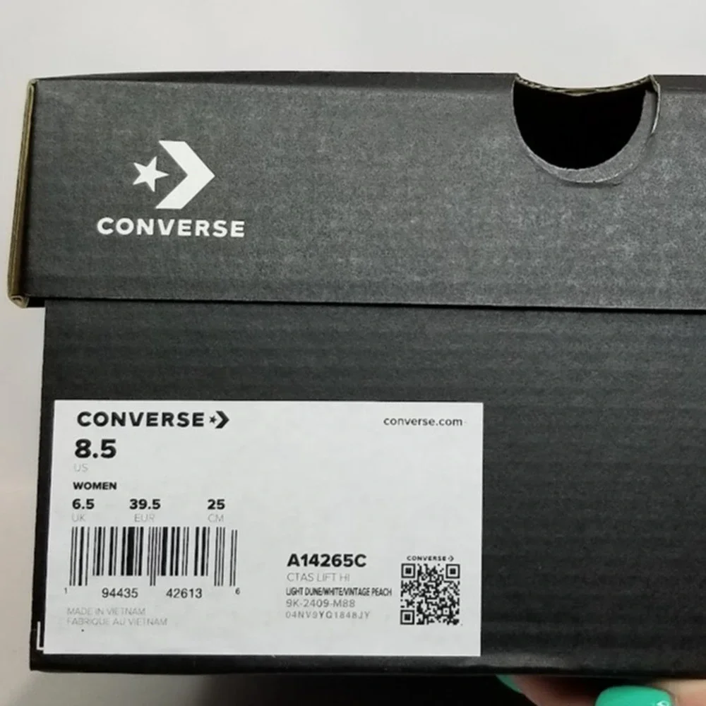 Converse Women's CTAS Lift Platform Petite Petals Hi Tops Size 8.5 A14265C NWT - Picture 9 of 9
